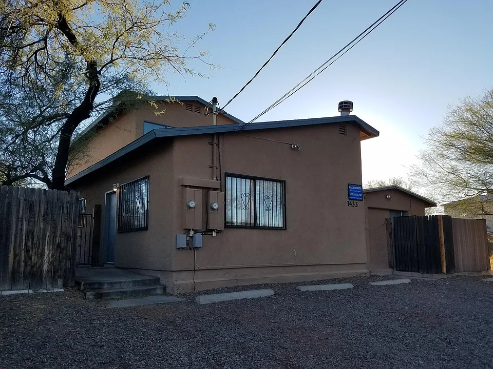 1433 E Elm St #2