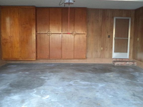 4th image of 2503 W 2nd St