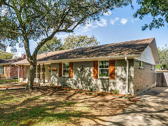 3rd image of 8587 Sweetwater Dr