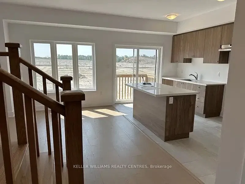 3 bed, $2,550 — Photo 4