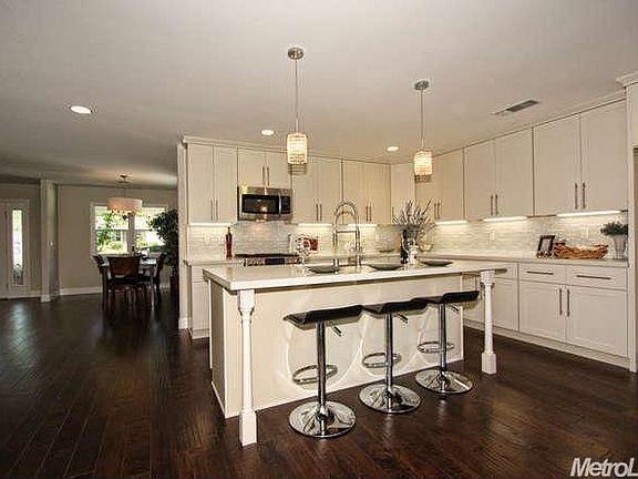 2nd image of 1554 Los Molinos Way