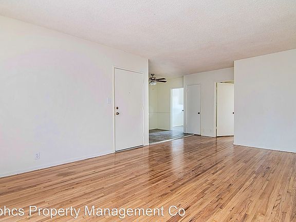 3rd image of 212 N Normandie Ave #3