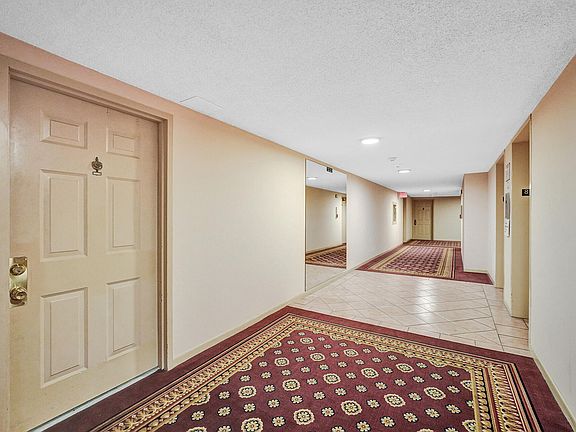 4th image of 5600 N Flagler Drive #805