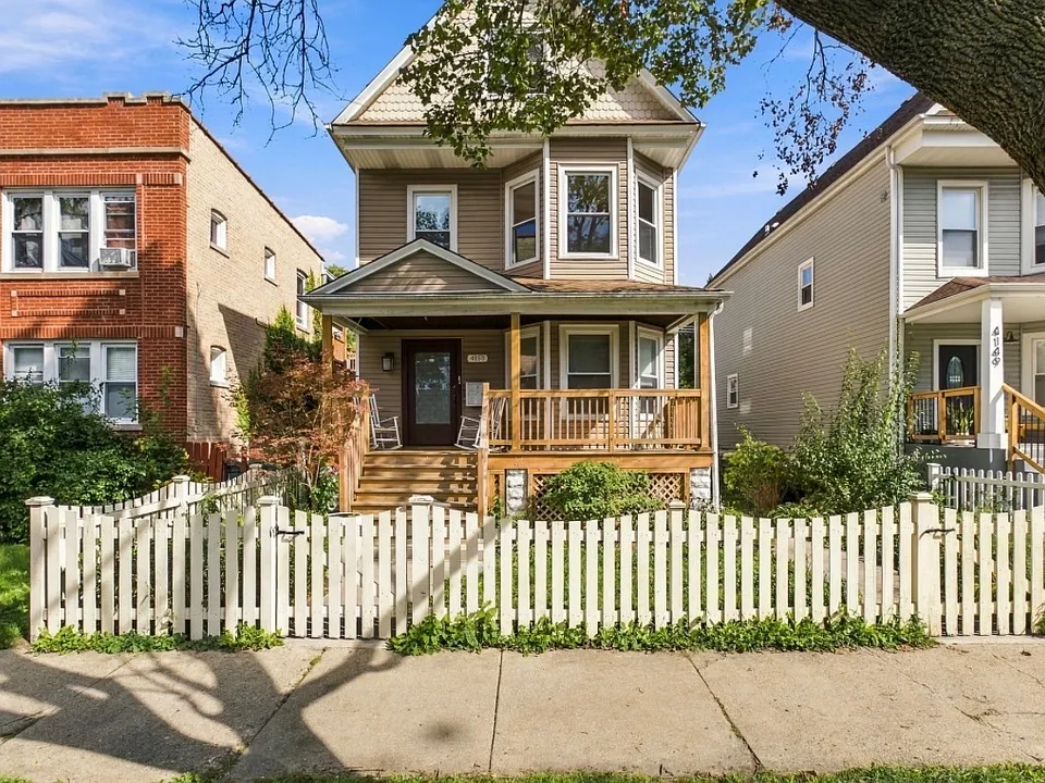 4153 N Hamlin Ave #2