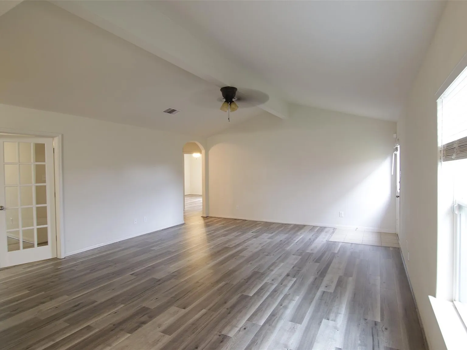 3 bed, 2.0 bath, 1894 sqft, $1,950 — Photo 4