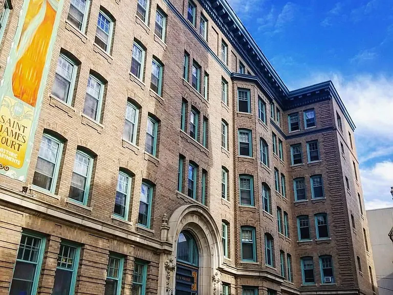 St. James Court Historic Apartments — Photo 2