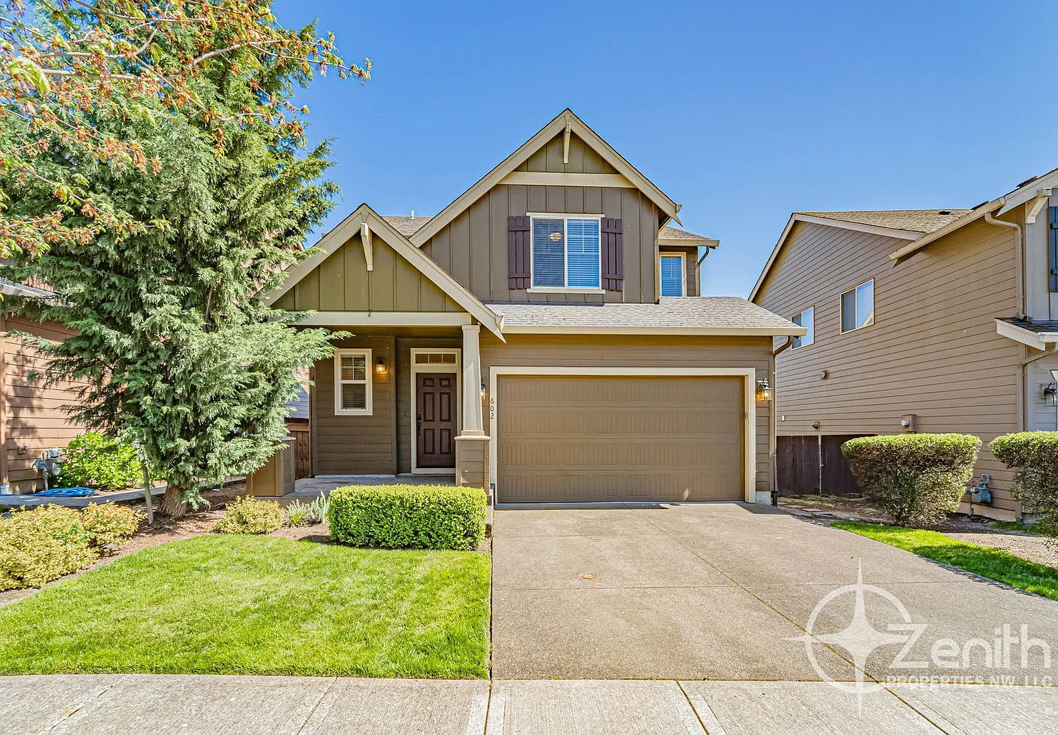 4 bed, 2.5 bath, 1911 sqft, $3,015 — Photo 1