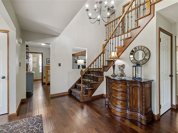 5th image of 132 Valley Forge Dr