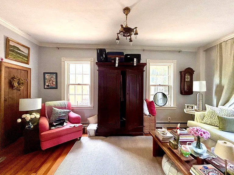 16 Sheldon St #1 — Photo 4