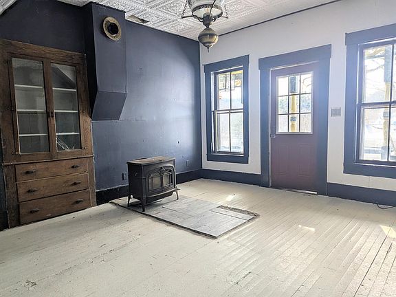 9th image of this home