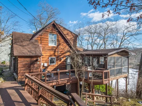 11 Lake Shore Rd, Hardyston Twp., NJ 07460
