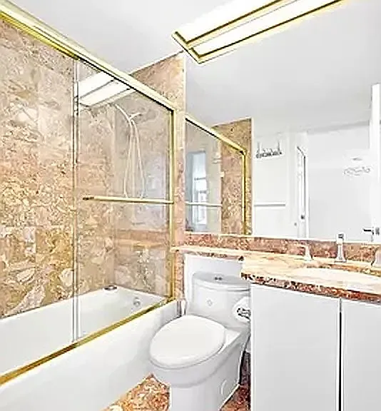 188 E 64th St #1103 — Photo 10