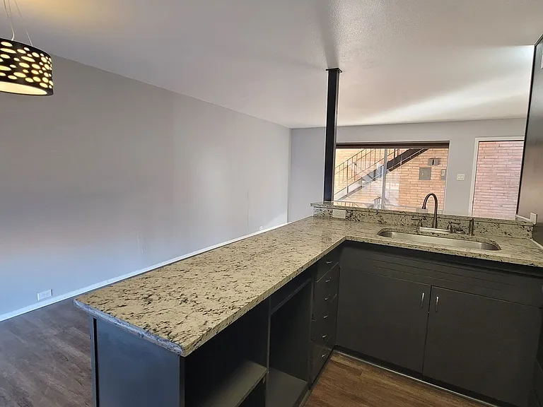 133 Parland Pl — Photo 5