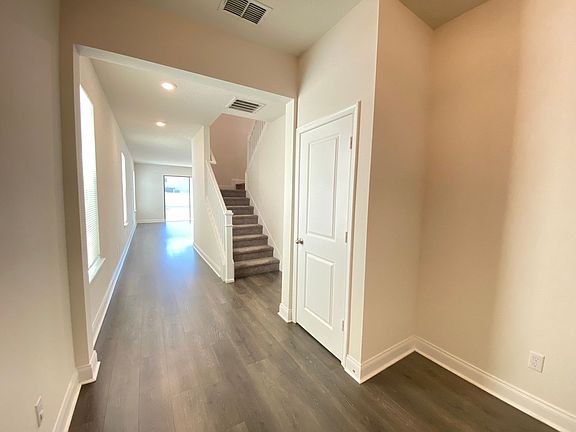 4th image of 9535 Juniper Moss Cir