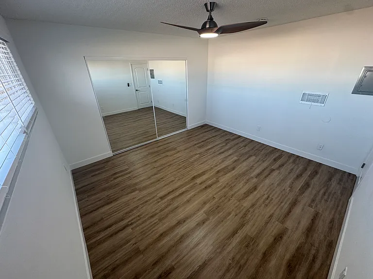 Country Club West — Photo 9