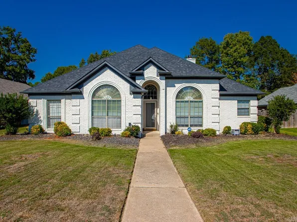 211 Country Club Pkwy, Maumelle, AR 72113