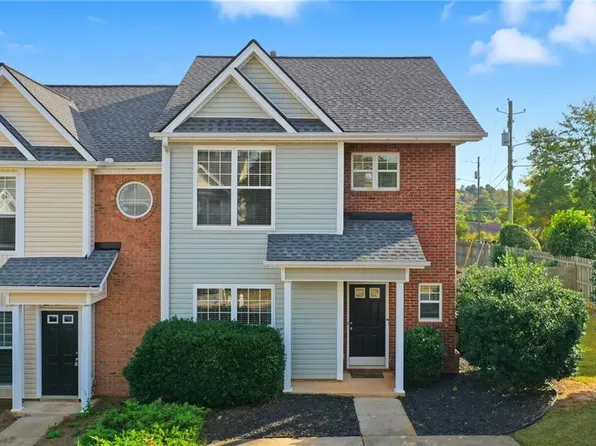 10 Pearl Chambers Dr, Dawsonville, GA 30534