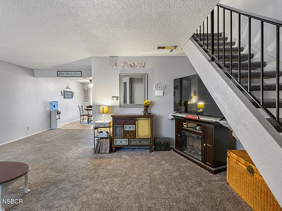 4th image of 1339 N Bradley Rd APT 29