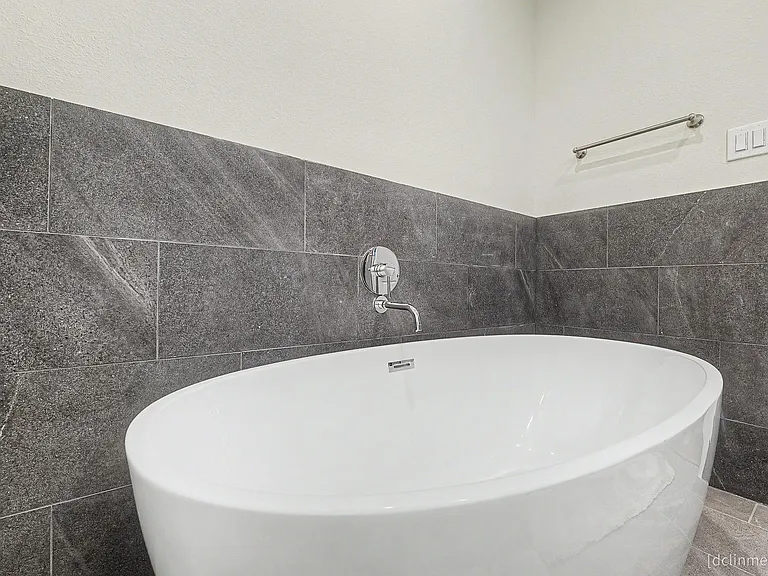 3033 Hicks St — Photo 22