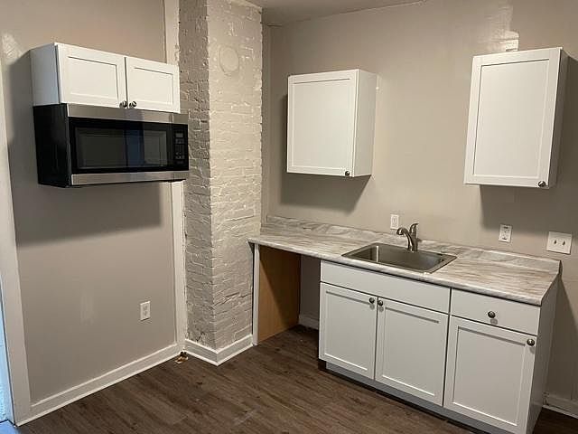 1st image of 1366 W 87th St #1