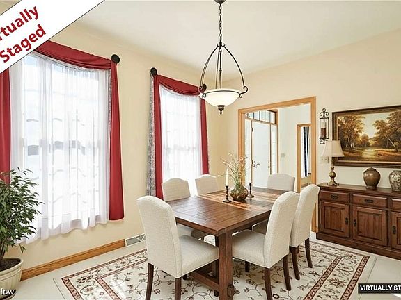 5th image of 108 Westwind Dr NE
