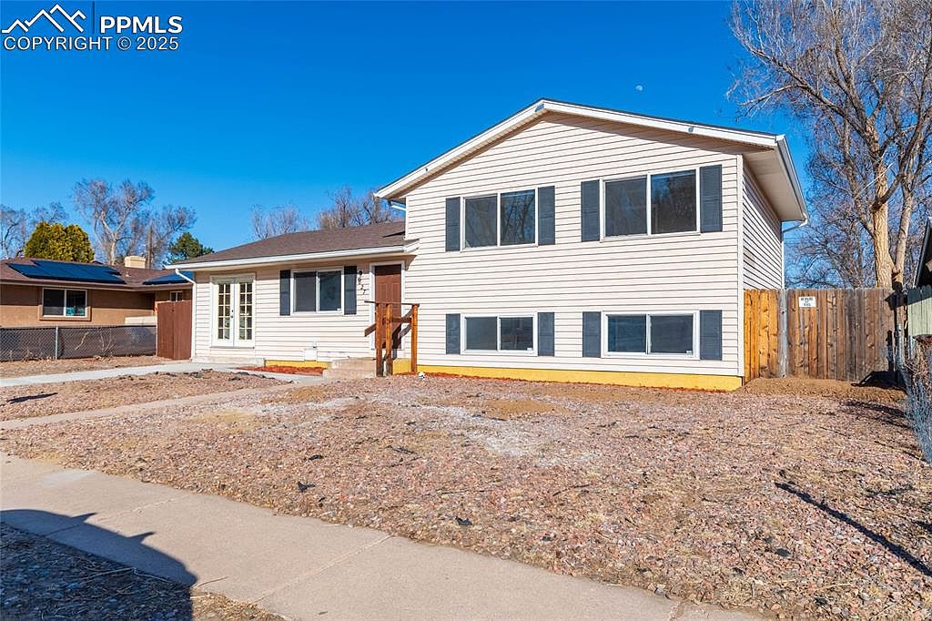 U-Ma 827 Oronoke Road #7-8, Waterbury, CT 06708 | Zillow