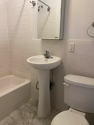 Rented by Waverly Realty Associates | media 23