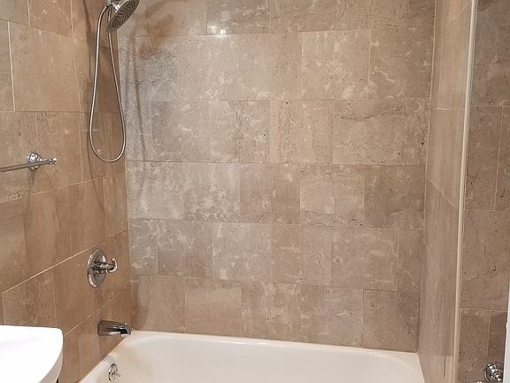 3rd image of 99 Halsey St APT 1