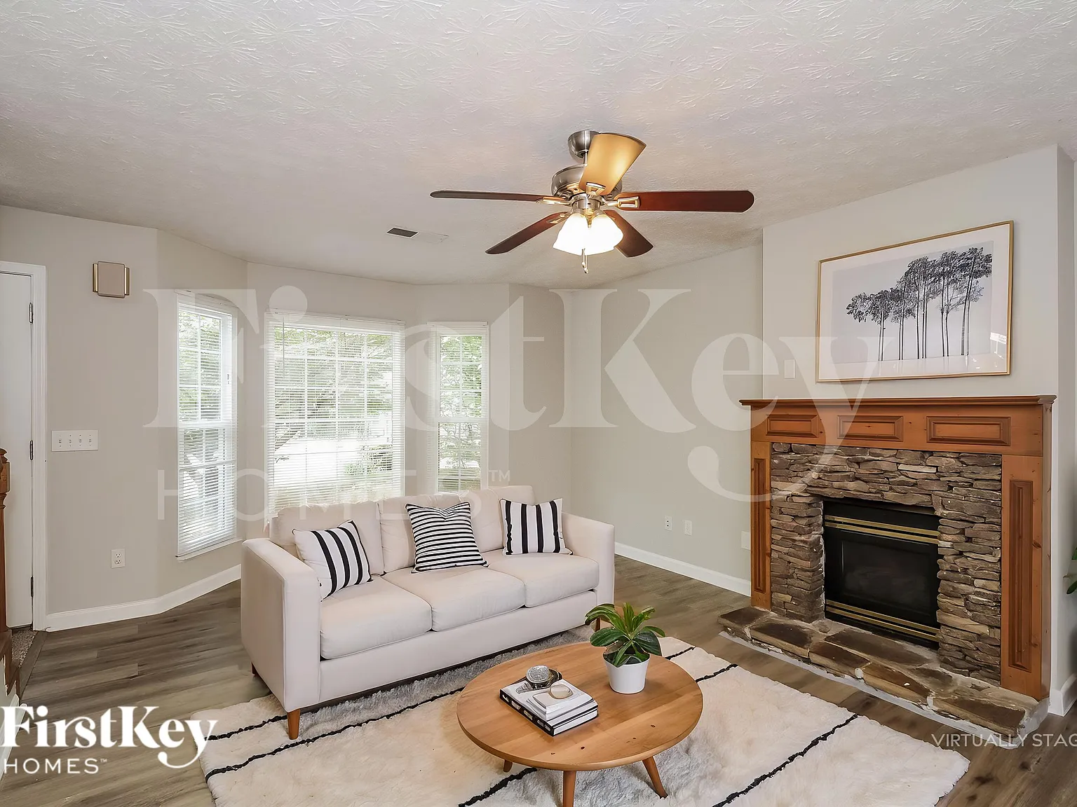 3 bed, 2.0 bath, 1408 sqft, $2,130 — Photo 4