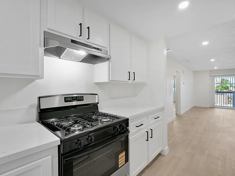 Durfee Terrace — Photo 2