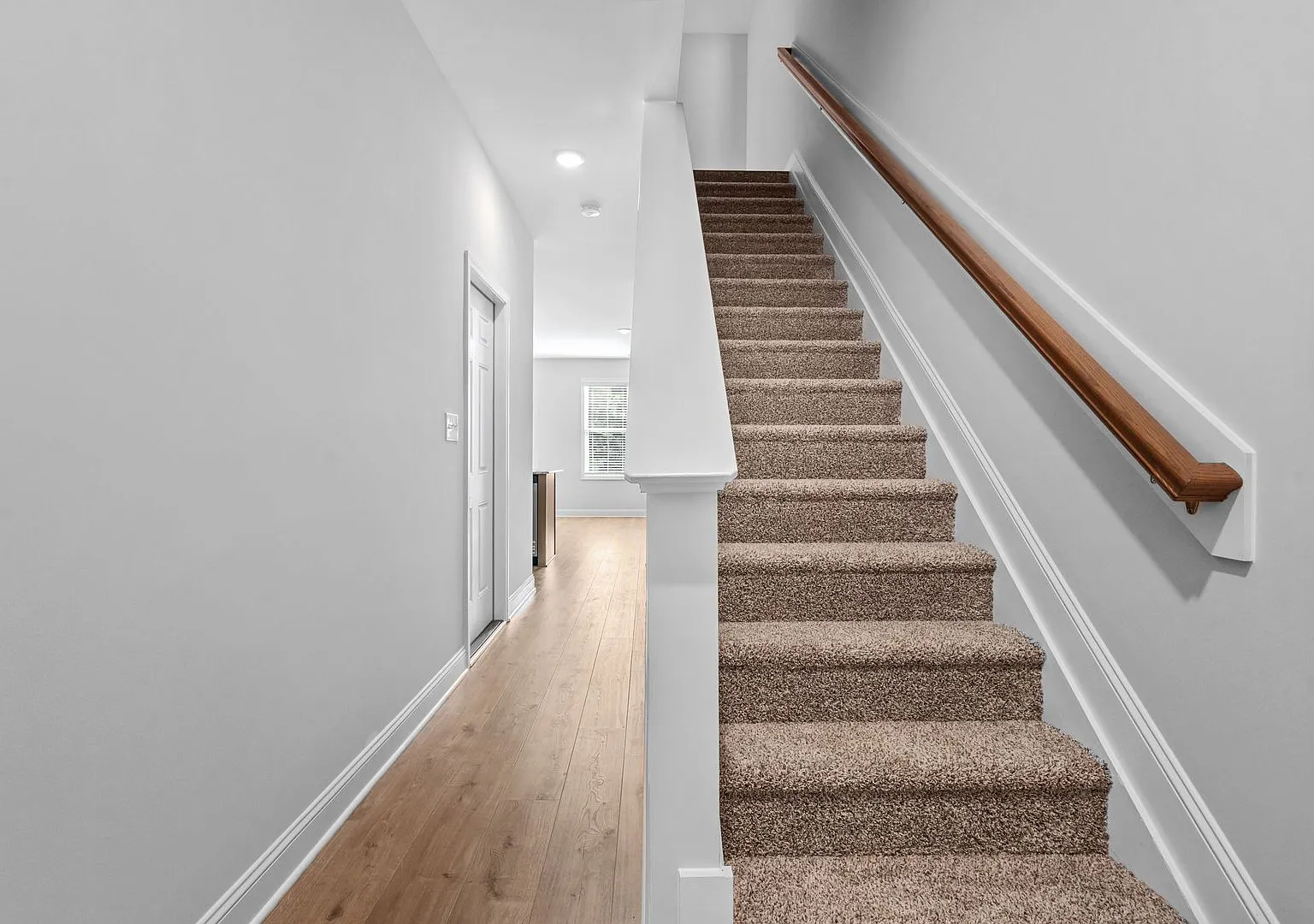 3 Bedroom Townhome in Smithfield! — Photo 4