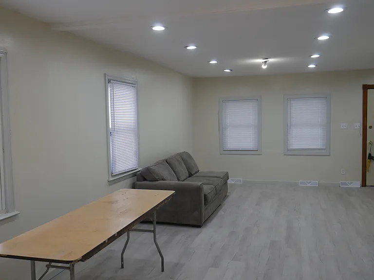 268 Gansevoort Blvd — Photo 2
