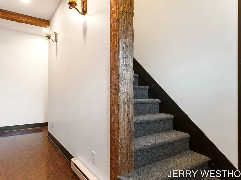 715 Butterworth St SW #2 — Photo 3