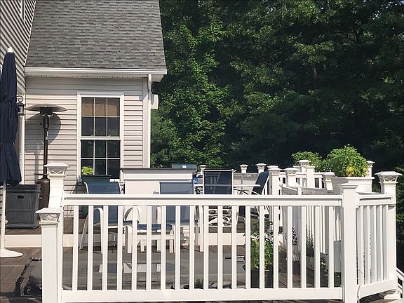 Back Deck & built in hot tub
