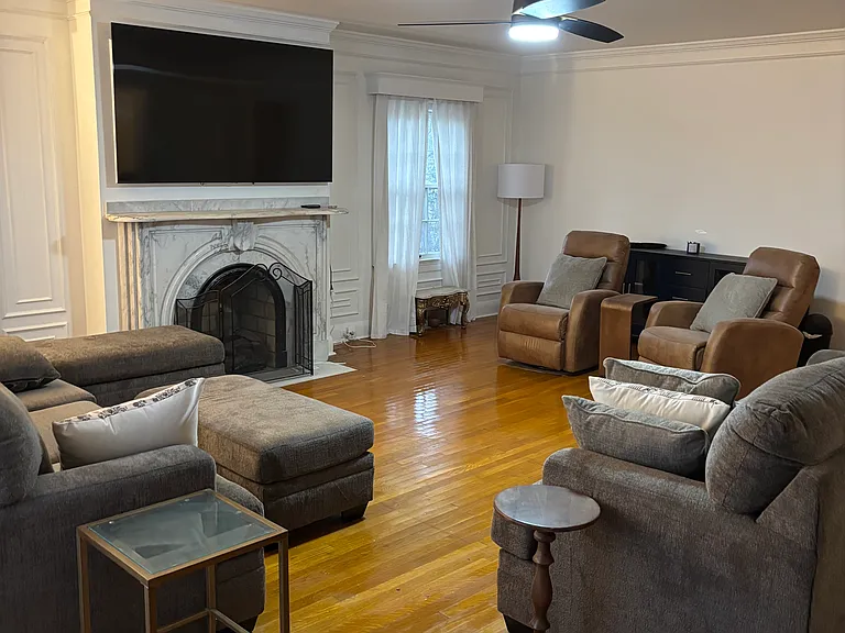 1 Jo Harry Dr — Photo 5