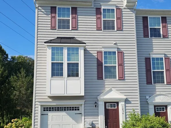 1254 Goldenrod Dr, Downingtown, PA 19335