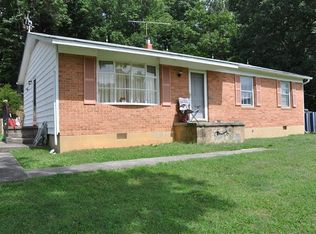 7414 Roaring Run Rd, Covington, VA 24426