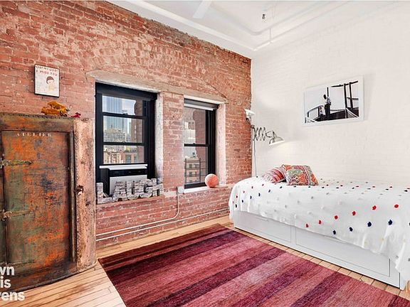 3rd image of 220 West Broadway