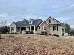 125 Oak Forest Trl, Seneca, SC 29678