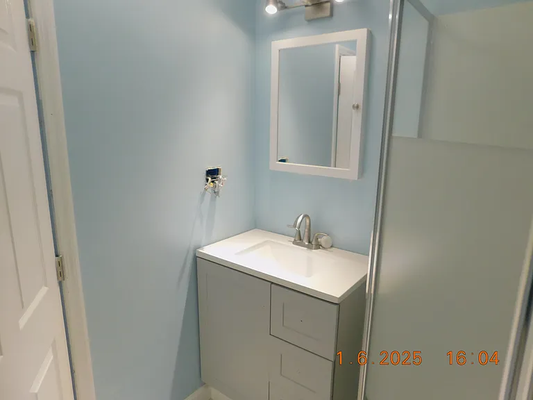313 Surf St — Photo 11