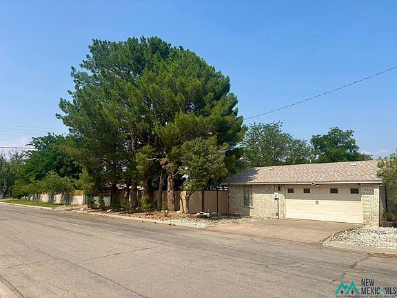 2nd image of 801 Swinging Spear Rd