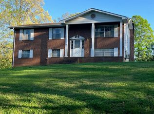 602 Hogan Rd, Rossville, GA 30741