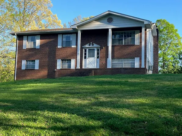 602 Hogan Rd, Rossville, GA 30741