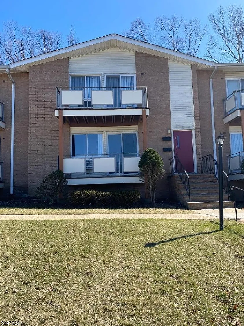 1 bed, 1.0 bath, $1,875 — Photo 1