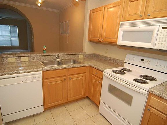 4th image of 11800 Meadow Branch Dr APT 415