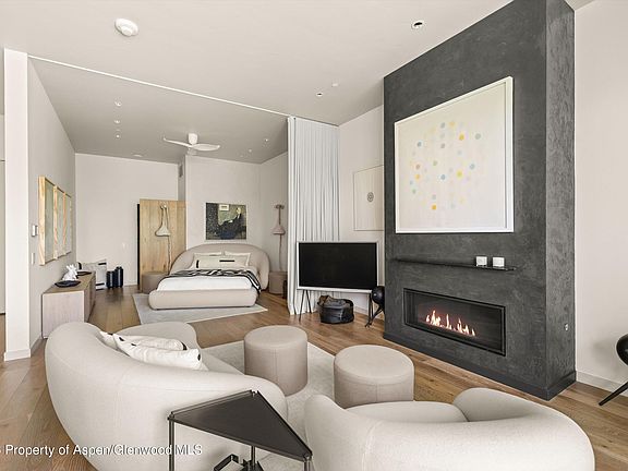 4th image of 101 Willow Rd #202