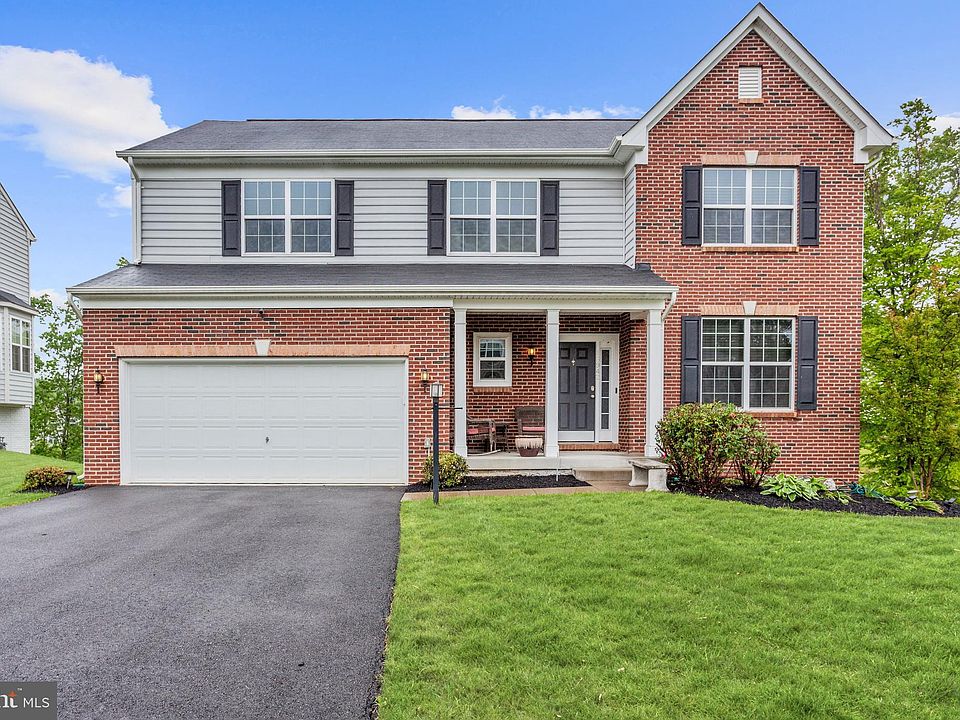 1st image of 15942 Eagle Feather Dr