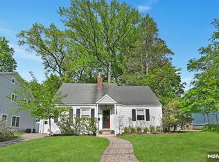 112 Wayne Ave, River Edge, NJ 07661