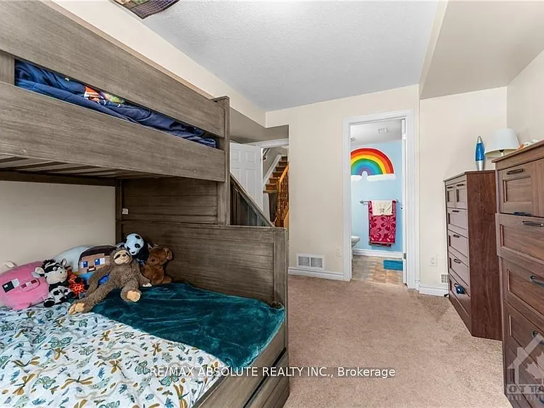 573 Chapman Mills Dr #A — Photo 15