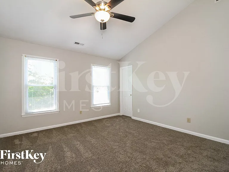 7089 Avenbury Cir — Photo 10